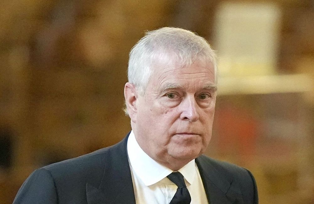 Prince Andrew : accablé par l'affaire Jeffrey Epstein, il abandonne son titre royal