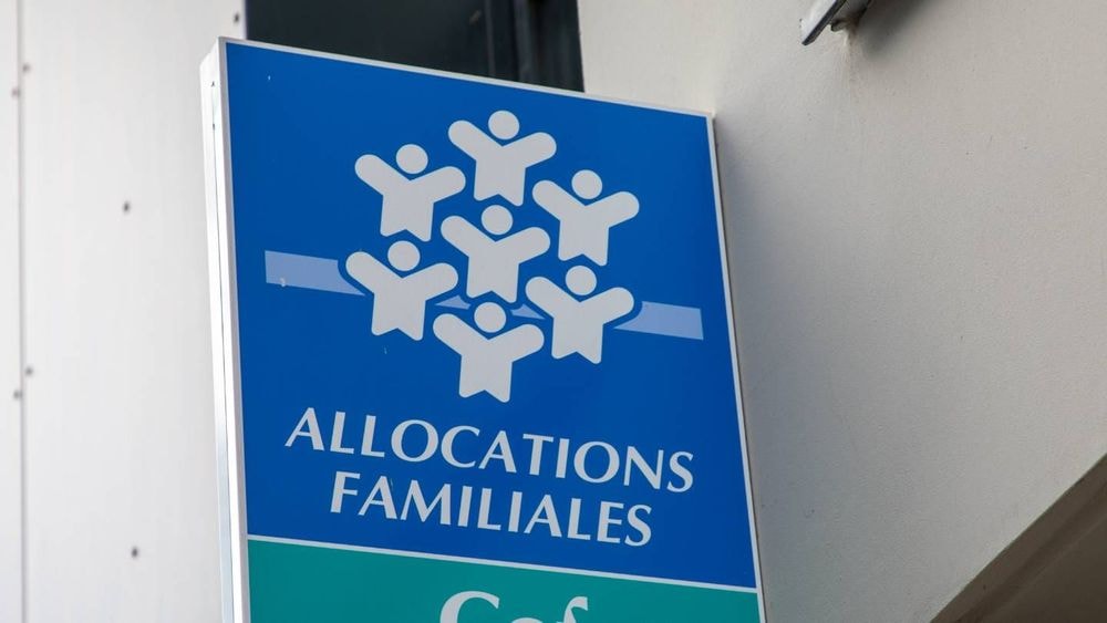 Aide 2025 de la CAF, simulateur officiel des impôts, retraite minimum... Voici les 3 infos du jour