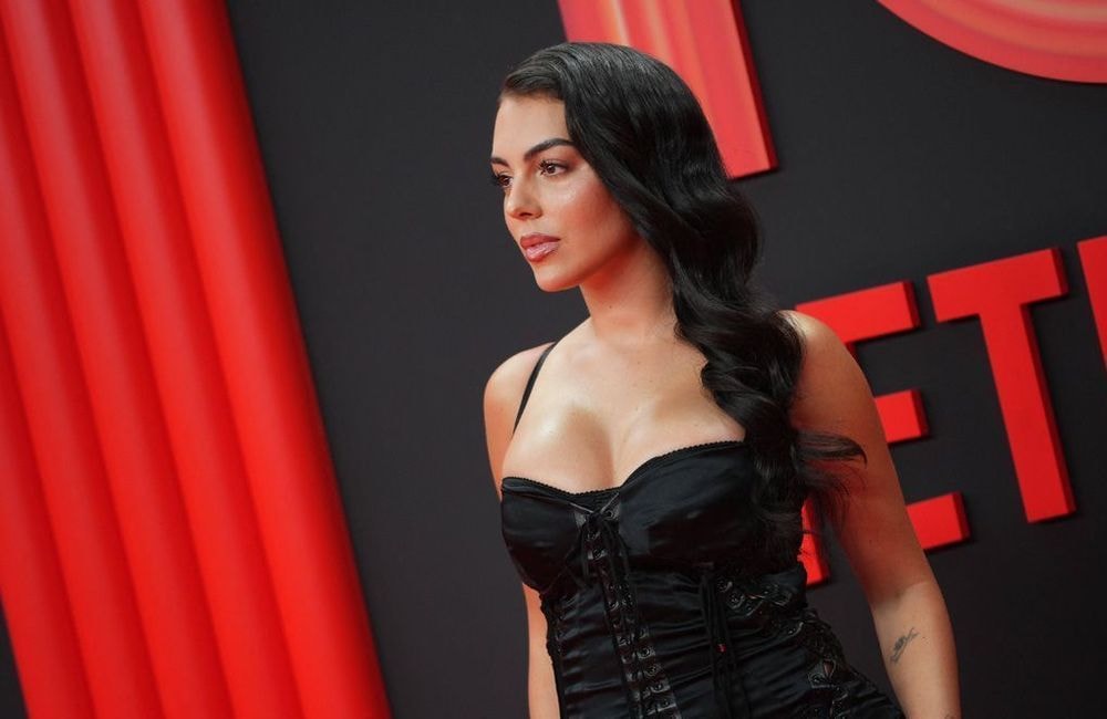 « C’était le moins qu’il pouvait faire » : Georgina Rodriguez réagit à la bague de fiançailles XXL offerte par Cristiano Ronaldo