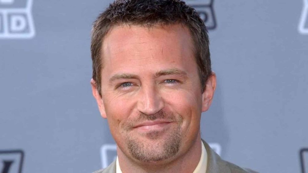 Mort de Matthew Perry : sa mère persuadée qu’il se doutait qu’il allait mourir, tous les détails
