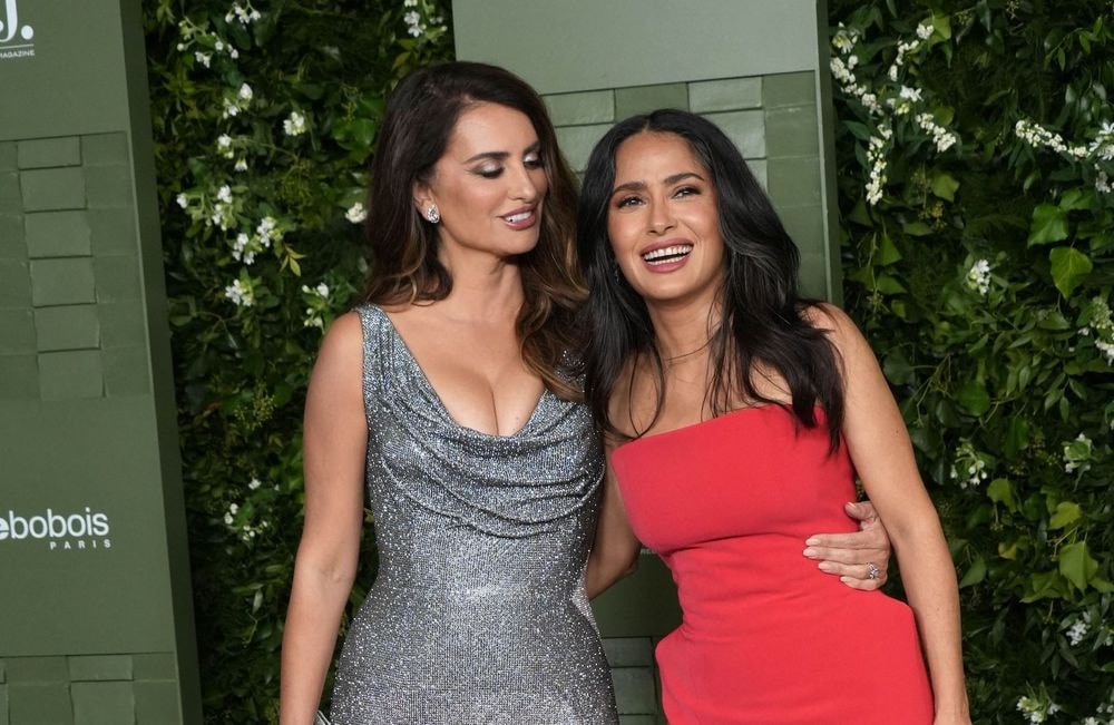 Penélope Cruz et Salma Hayek : 20 ans après, réunies en robes bustier et fendues