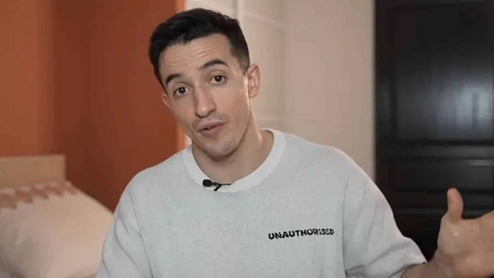 Tibo Inshape : à bout, l'influenceur pousse un coup de gueule contre les vidéos racistes de lui générées par l'IA !