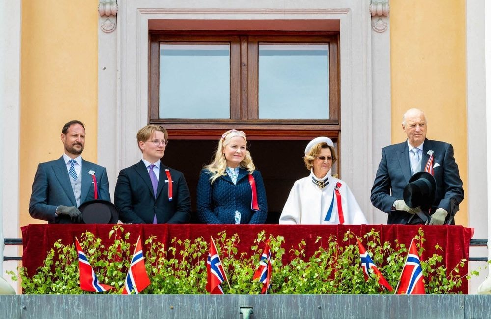 Noces rebelles, violences, gourou : la famille royale de Norvège, la monarchie qui affole la presse