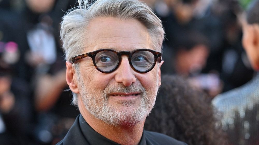 Antoine de Caunes en pleine forme à 71 ans : il fait des révélations très osées