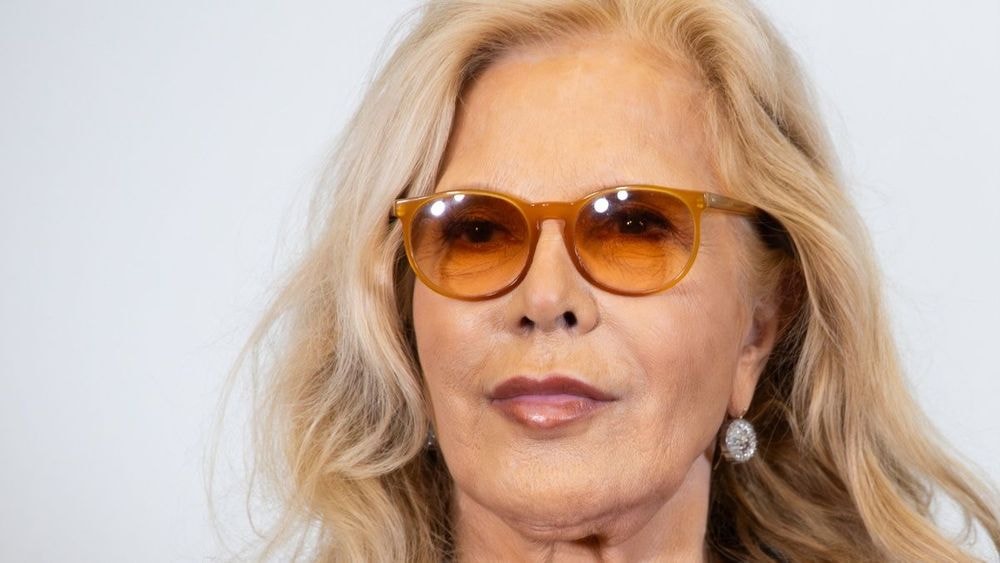 Sylvie Vartan grièvement défigurée après une scène d'horreur : "Je suis passée à travers le pare-brise..."