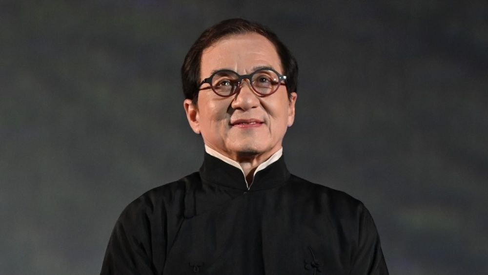 Jackie Chan (71 ans) élevé par un espion et une mère trafiquante d'opium : "Fils, je dois te dire un secret"