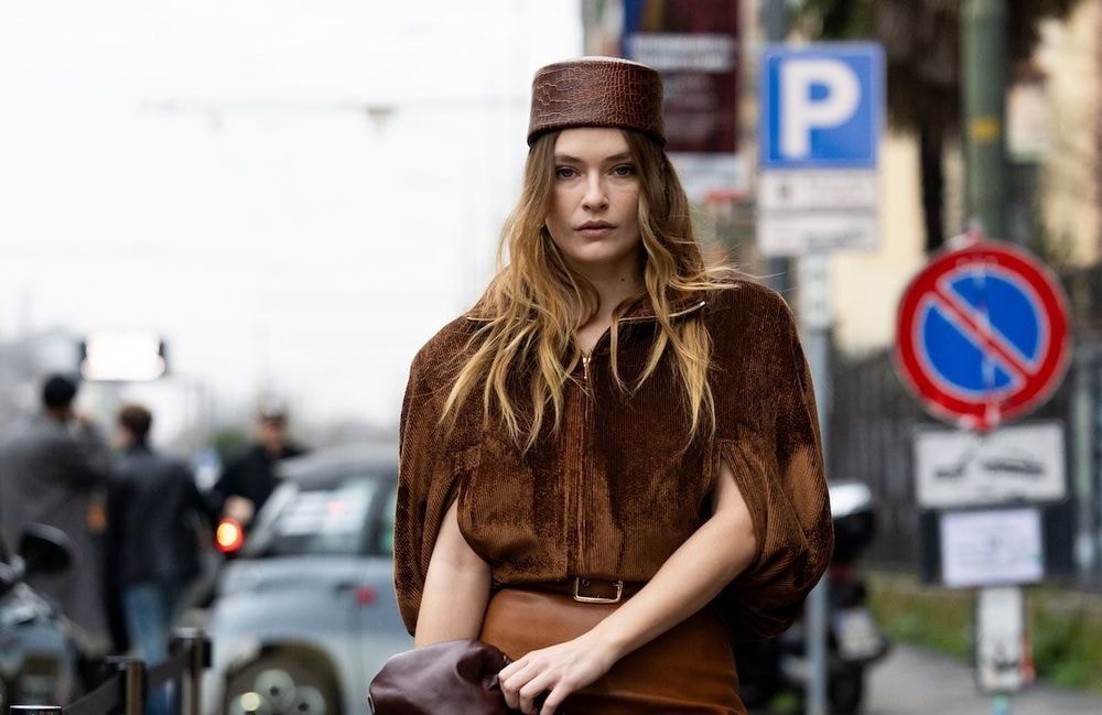 À Milan, Camille Razat porte le chapeau que l'on veut toutes cette saison