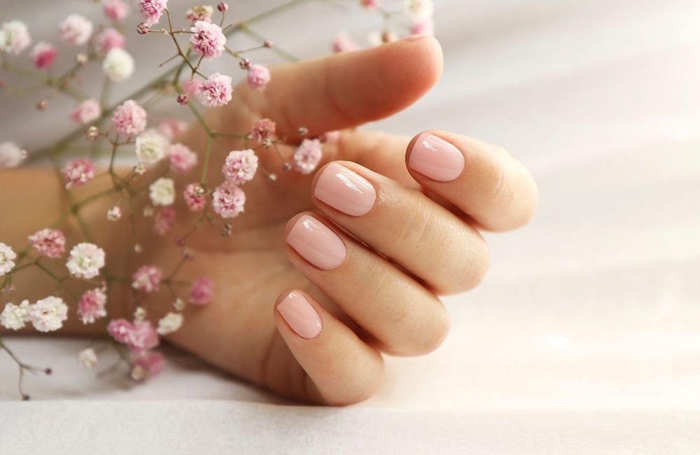 Blush nails : comment reproduire cette manucure rosée des plus désirables ?