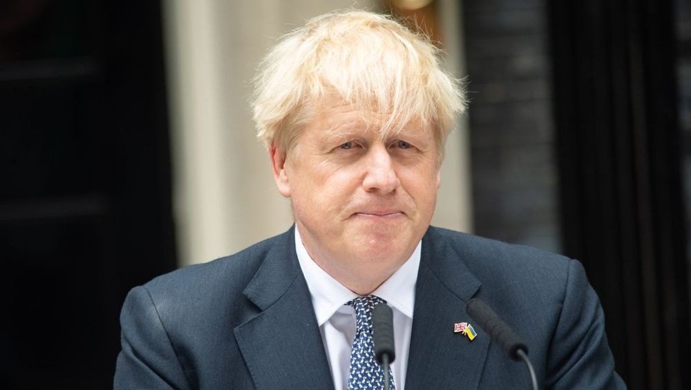 La maladie de la reine Elizabeth II enfin révélée, Boris Johnson lève le voile