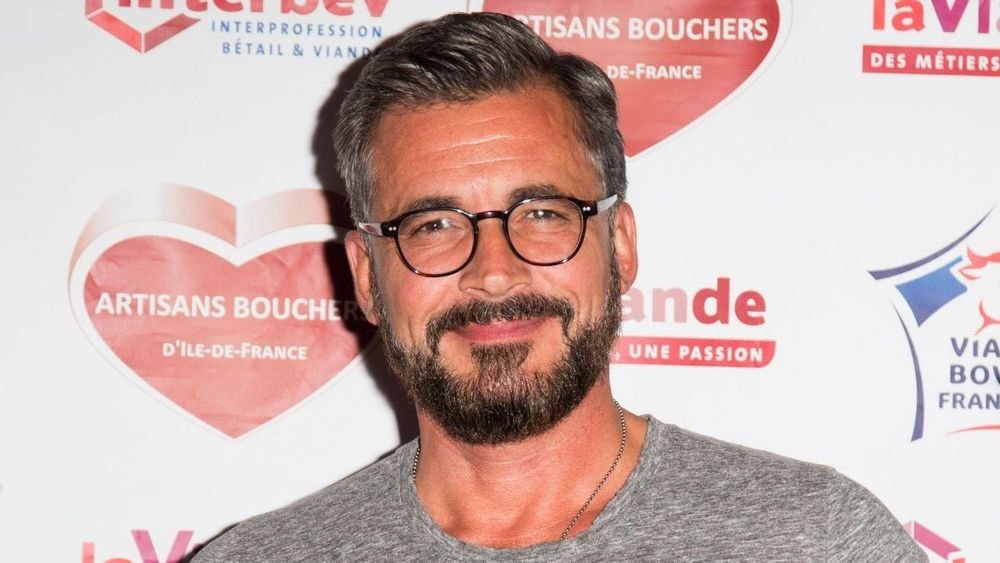 Olivier Minne : après 23 ans de présentation, il fait ses adieux émouvants à Fort Boyard