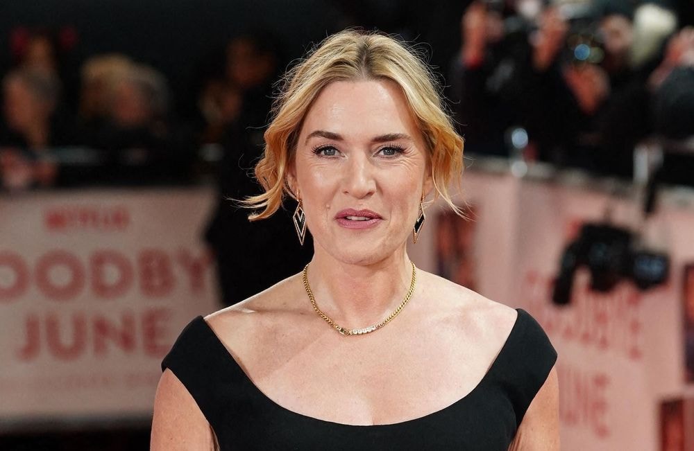 « J’avais embrassé quelques filles » : Kate Winslet revient sur ses premières expériences amoureuses