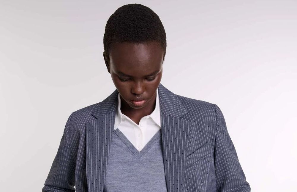 Voici le blazer de fête le plus vendu chez Maje cette saison