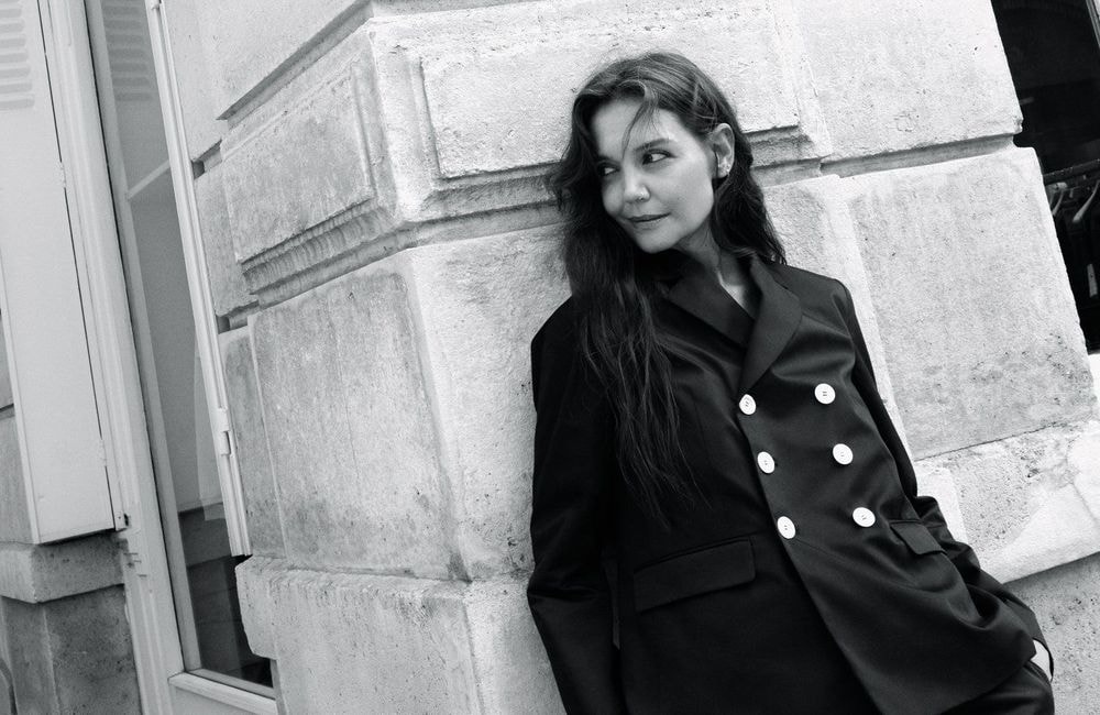 Katie Holmes : cette collection très parisienne qu'elle signe avec une marque française