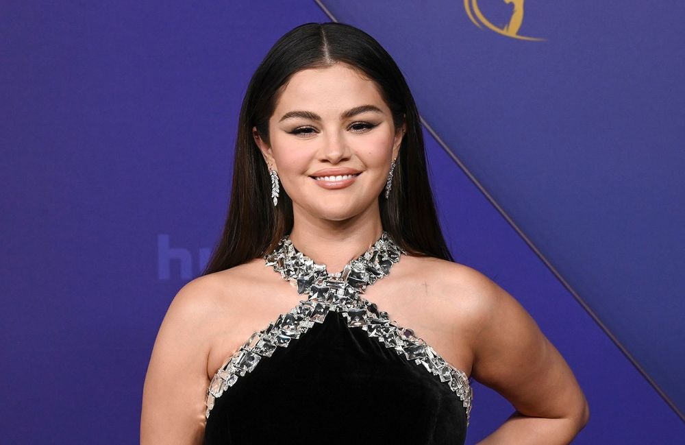 Cette poudre est la préférée de Selena Gomez pour un teint lissé et unifié