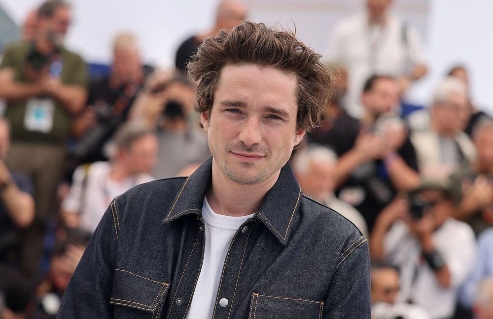 Qui est l'acteur Joseph Olivennes, fils de Kristin Scott-Thomas et François Olivennes ?