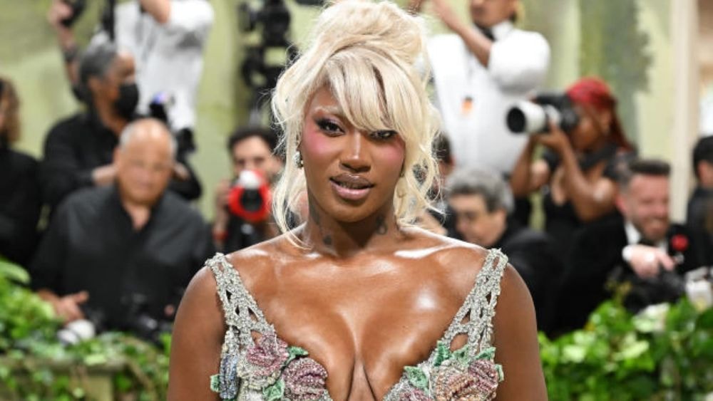 Aya Nakamura : invitée pour la première fois au Met Gala, ses photos font sensation, regardez !