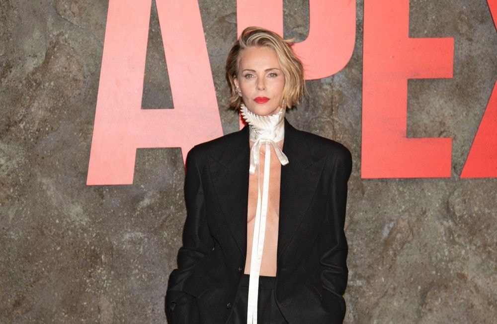 Charlize Theron évoque sa vie sentimentale : « Je ne pense pas pouvoir revivre avec quelqu'un »