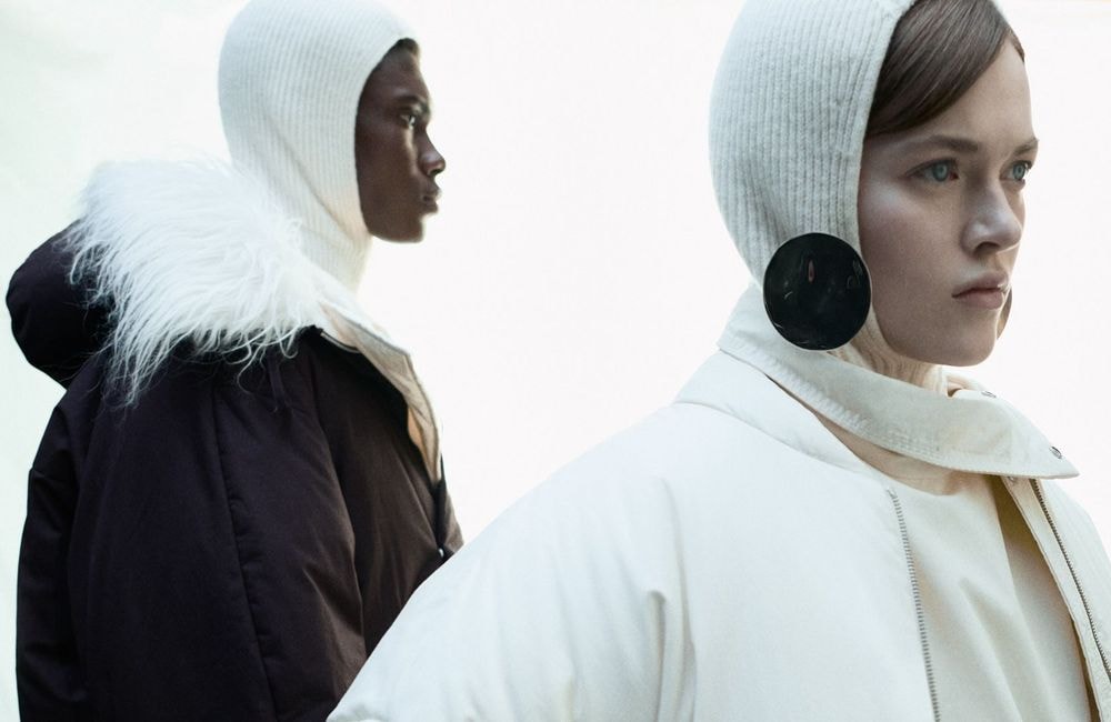 Best of mode de la semaine : une capsule d’hiver imaginée par Jil Sander et Moncler, un étui pour iPhone signé Issey Miyake…