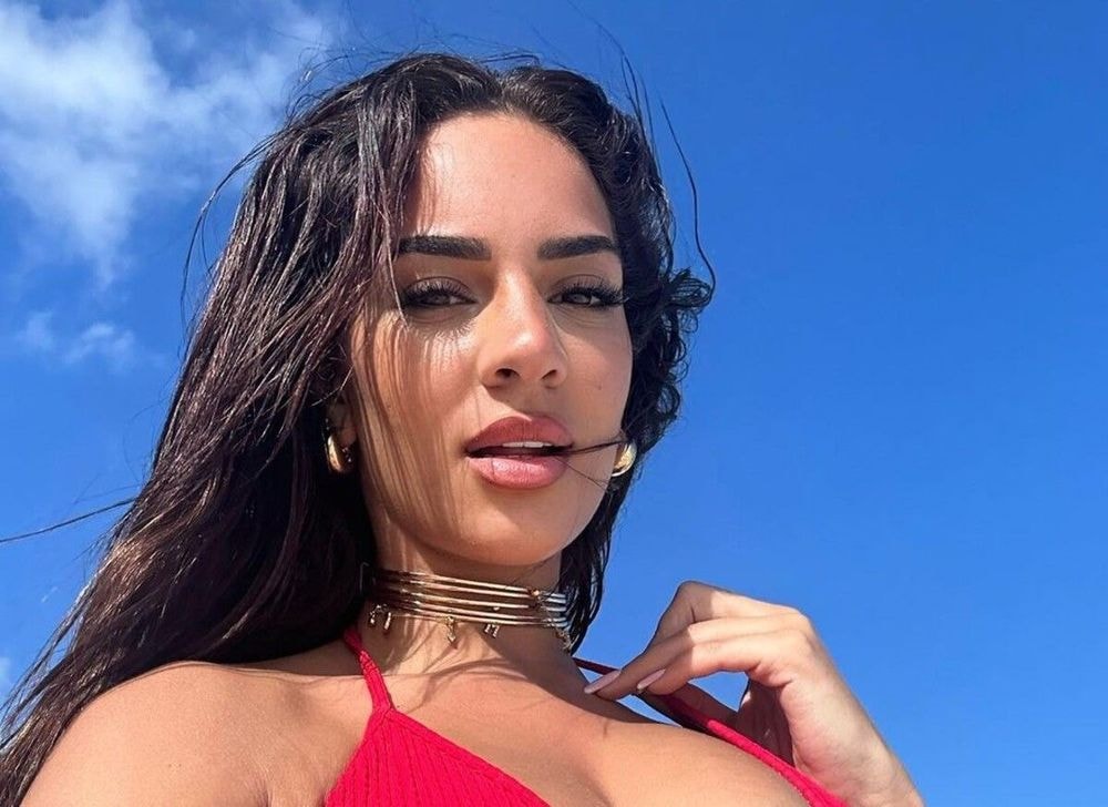 “Son présent aujourd'hui c'est moi” : En couple avec Vincent Queijo, Marwa se montre cash avec son ex Rym