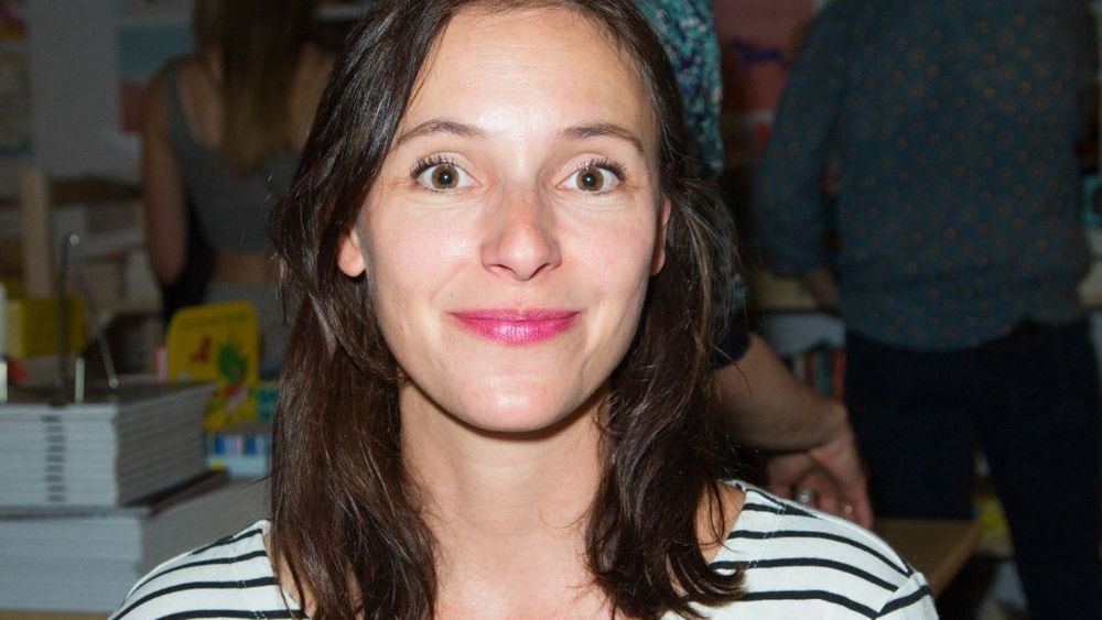 Lola Séchan, la fille de Renaud, confie le combat sa mère face à l’alcoolisme de son père : “Ma mère a lutté des années”