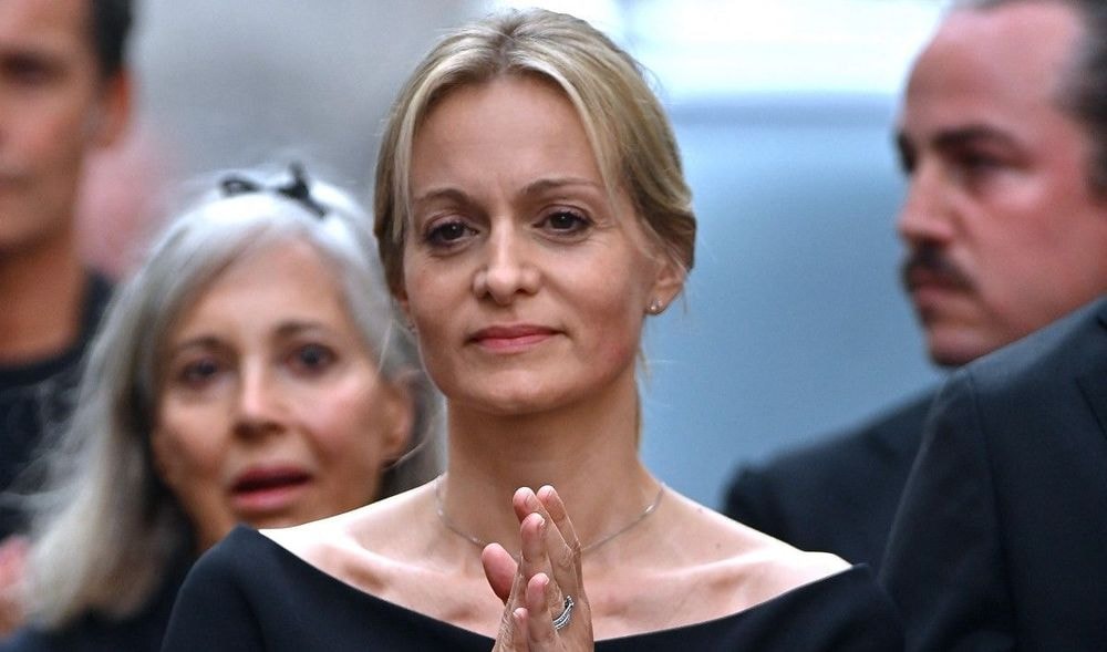 Exit Thierry Ardisson, Audrey Crespo-Mara retrouve le sourire auprès d’un charmant jeune homme