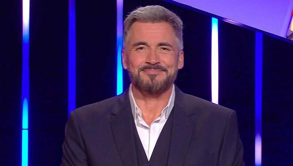 Olivier Minne balance un secret sur Nikos Aliagas et Denis Brogniart : "On est peu nombreux à...