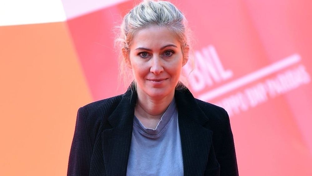 "Je ne peux pas m'excuser" : piégée entre Johnny Hallyday et Adeline Blondieau, Amanda Sthers s'explique enfin