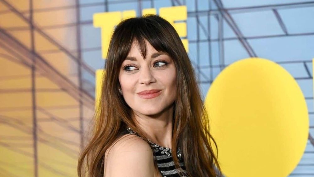Marion Cotillard : la célèbre actrice dévoile sa technique pour ne pas se faire repérer en vacances