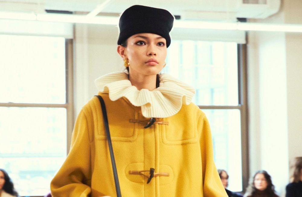 Ce manteau en laine fait son retour dans les tendances cet hiver