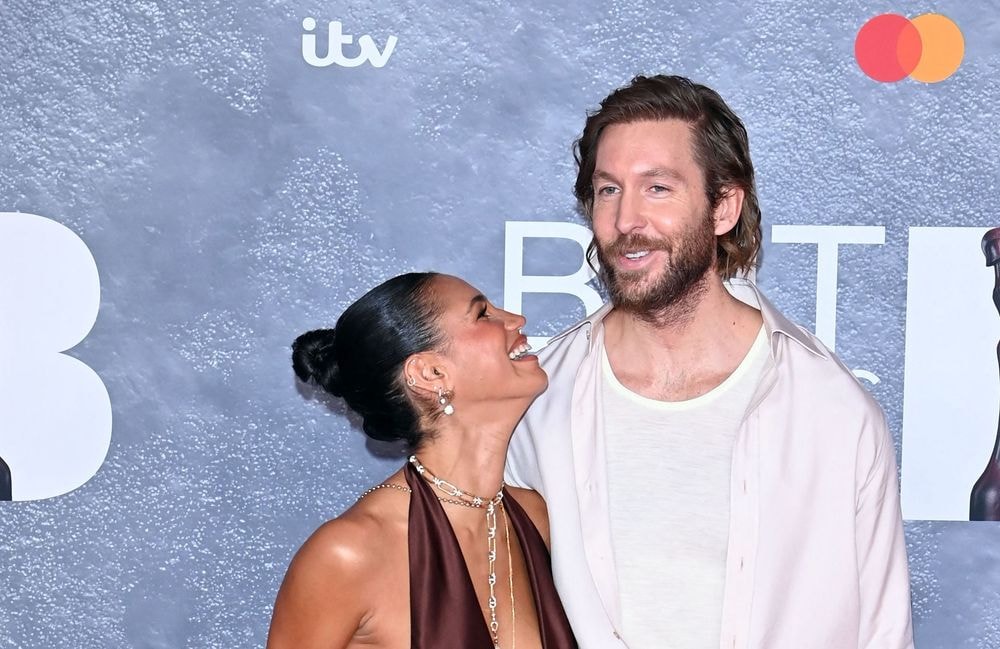 Calvin Harris annonce la naissance de son bébé et dévoile une photo du placenta