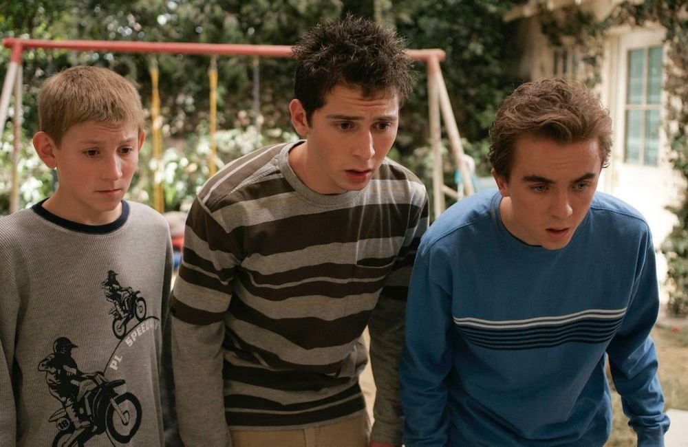 « Malcolm » : vingt ans après, les acteurs prennent la pose sur le tournage de la série