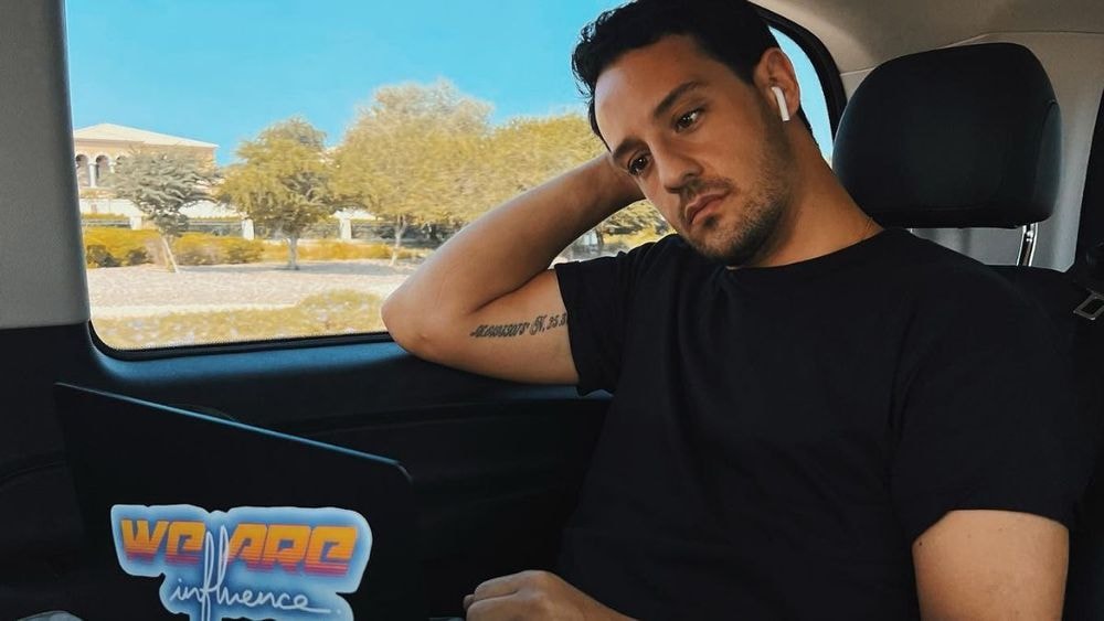 Diego El Glaoui taclé suite à une photo, il réagit cash