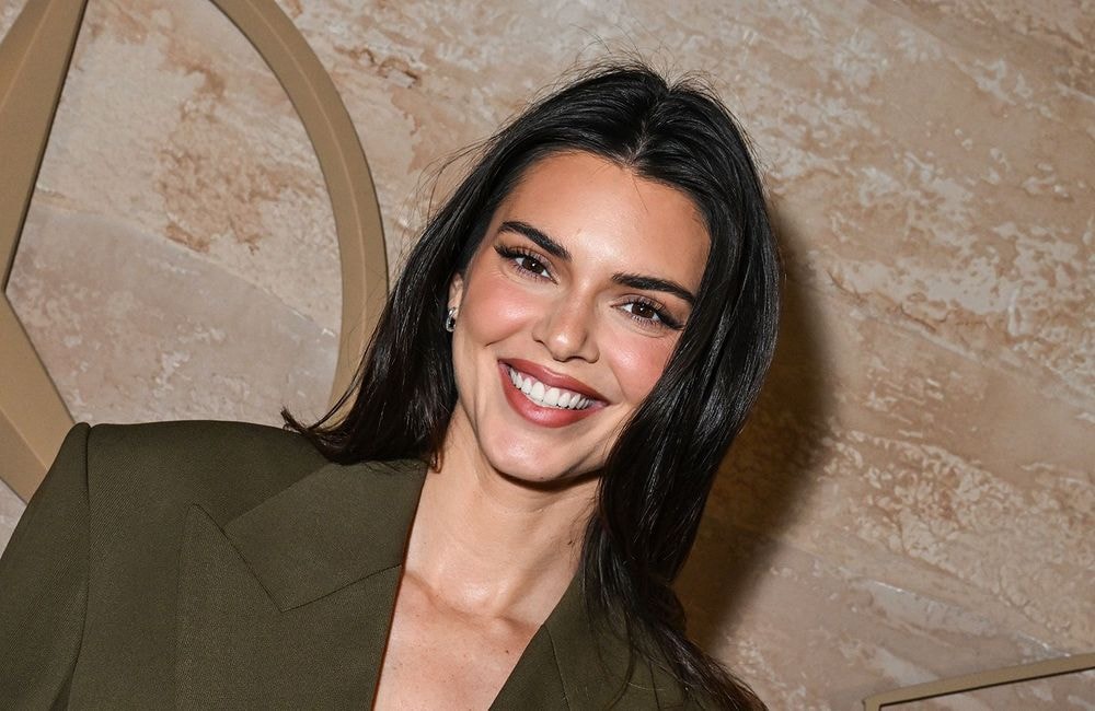 Cette crème teintée à petit prix est le secret du teint hâlé de Kendall Jenner