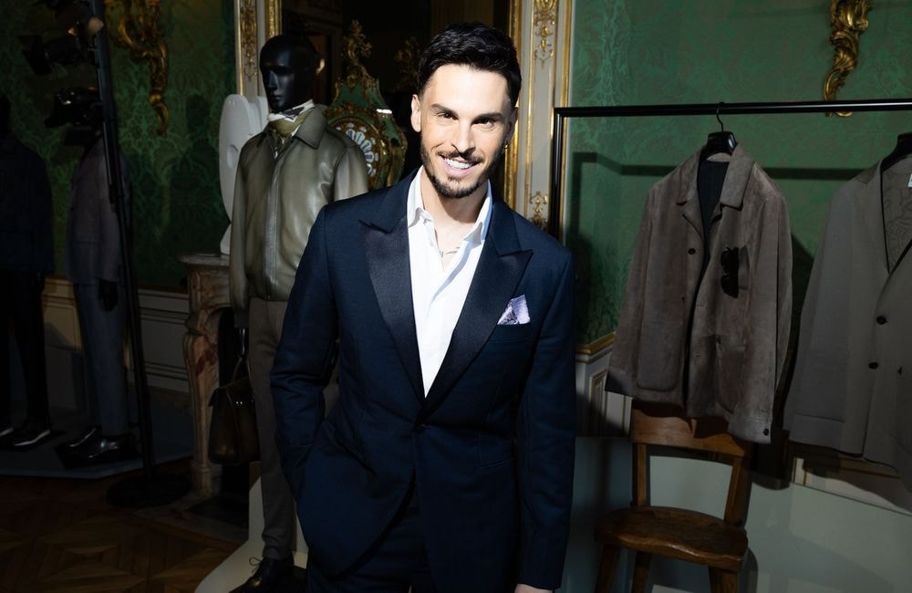 Baptiste Giabiconi partage un rare cliché de son fils pour son premier anniversaire