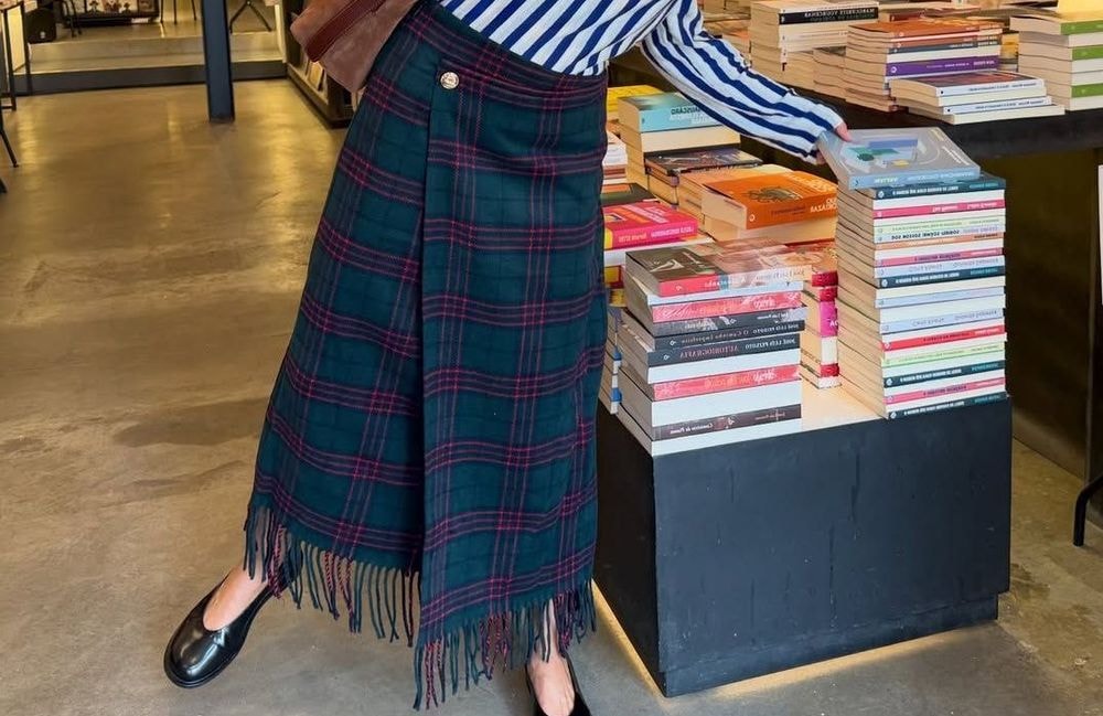 Jupe à franges : l’inspiration Instagram qui promet une silhouette chic et audacieuse tout l’hiver