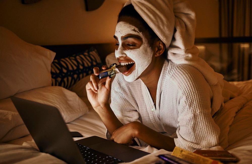 « Mange ta skincare » : de la salle de bain à la cuisine, qu’est-ce que cette tendance  « belle peau » qui enflamme TikTok ?
