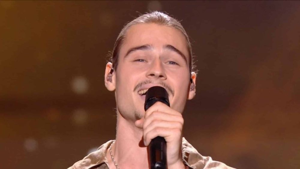"Je ne sens plus mon…" : Thomas (Star Academy) opéré après un violent accident à ski, il partage son calvaire en vidéo