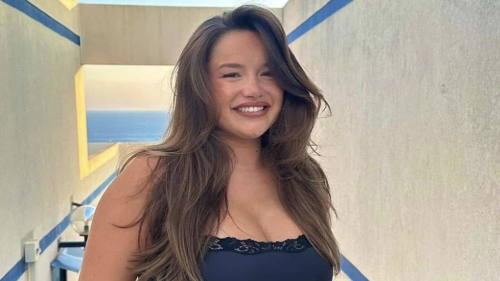 Victoria  Mehault : de nouveau en couple ? Une vidéo d'elle en soirée avec un mystérieux jeune homme fuite !