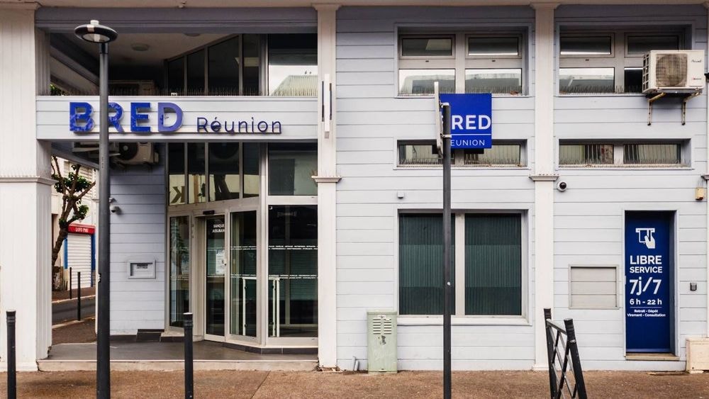 La Réunion : avez-vous bien choisi la banque la moins chère ?
