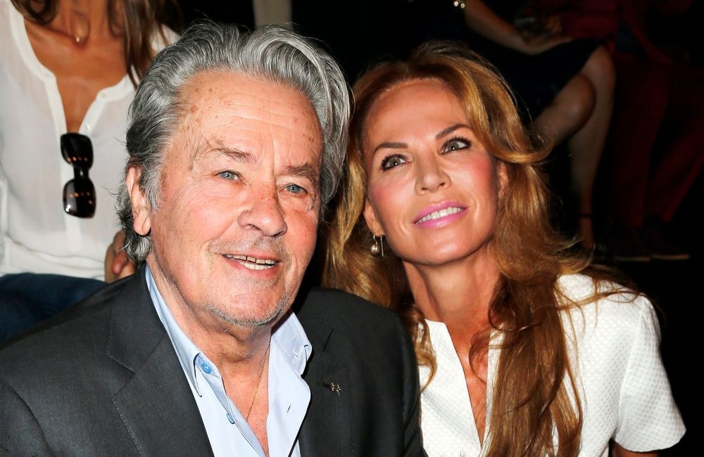 Alain Delon : Rosalie van Breemen lui rend un bel hommage pour son anniversaire