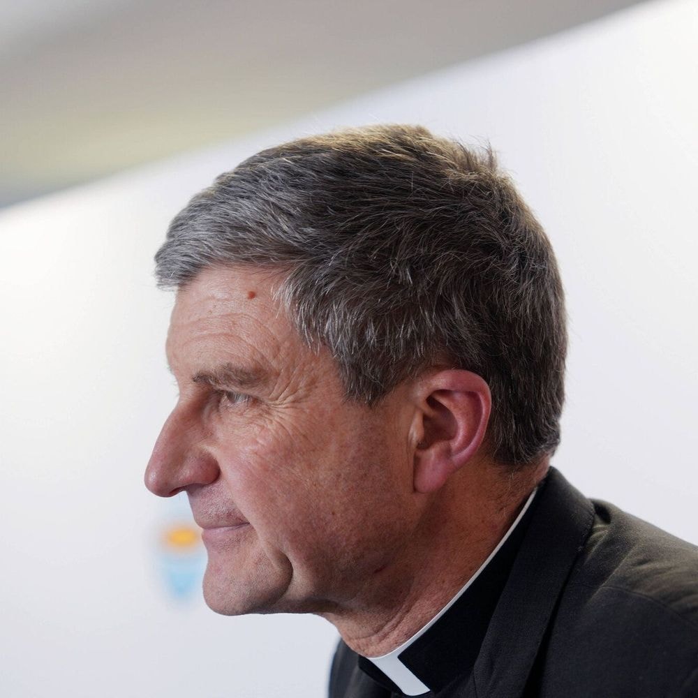 Abbé Pierre : « quelques évêques au moins » savaient, selon le président des évêques de France