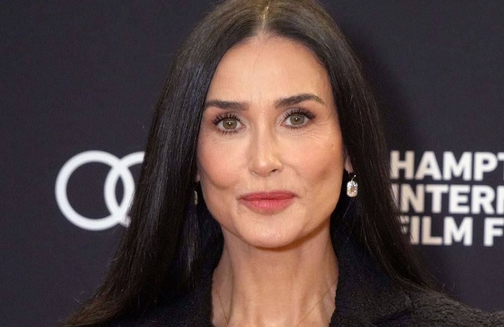 Demi Moore récompensée : elle donne des nouvelles de Bruce Willis sur scène