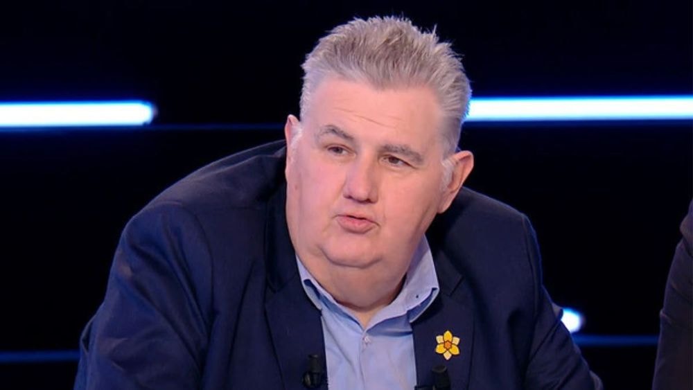 "Encore un qui nous prend pour des cons", Pierre Ménès s’en prend au directeur de France Télévisions