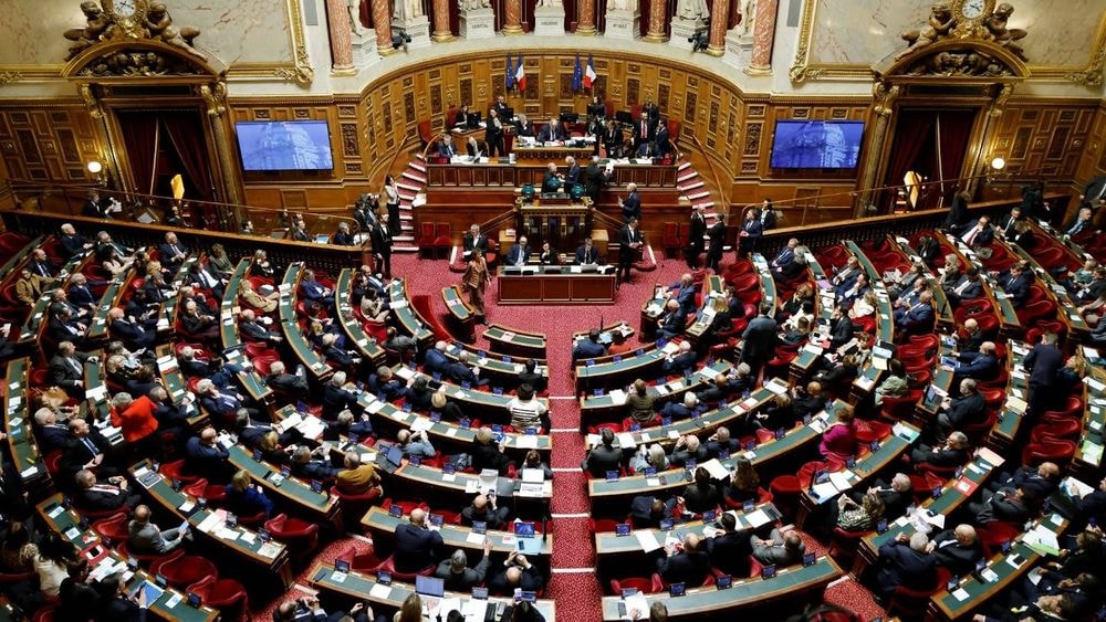 Les cadeaux de plus de 150 euros bientôt interdits pour les sénateurs ?