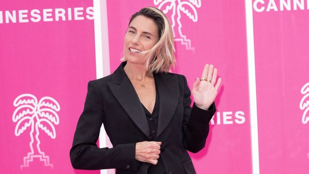 "Ils s’en battent les..." : Alessandra Sublet donne sa vision bien précise de l'éducation