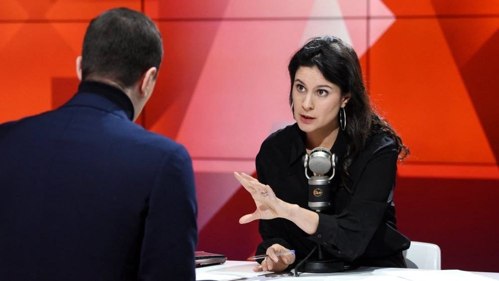 Apolline de Malherbe face à "des petites filles voilées", son appel à Jordan Bardella