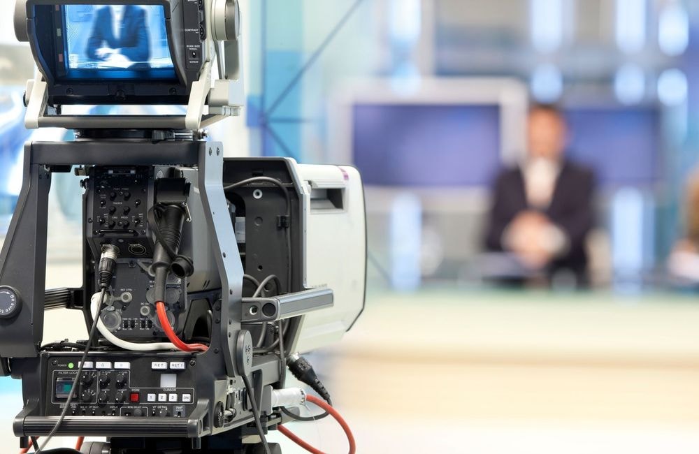 Philippe Katerine et Laurent Garnier à la radio, changement à la tête de LCI… on fait le point sur le mercato télé et radio