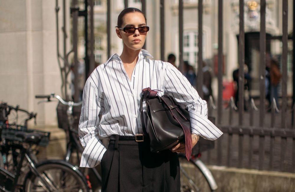 Ce basique preppy que l’on porte déjà cet été sera notre meilleur allié à la rentrée