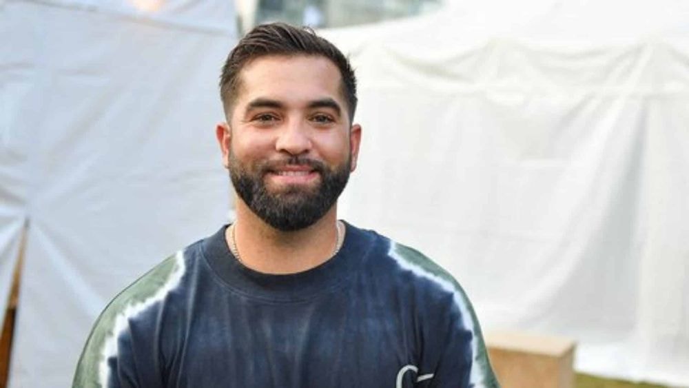 Affaire Kendji Girac : quelles conséquences sur sa carrière de chanteur ? Un expert du milieu répond !