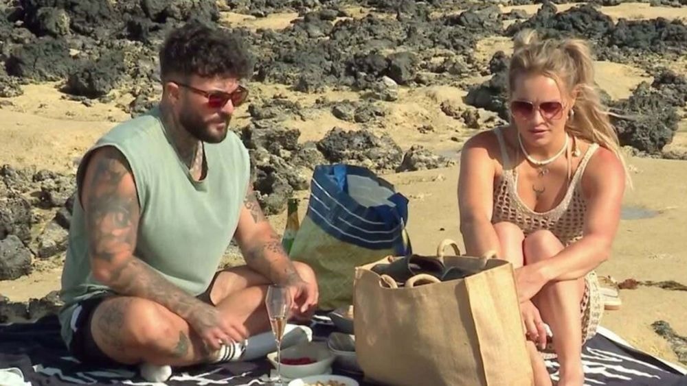 "Beaucoup de personnes avaient la haine après moi" : Laury (Mariés au premier regard 2025) fait le bilan de son aventure après la diffusion du dernier épisode